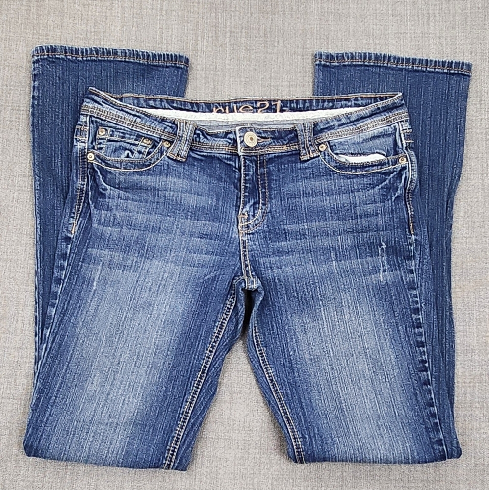 Rue21 Slim Boot Medium Wash Denim Jeans. Size 9/10 R - Picture 4 of 10